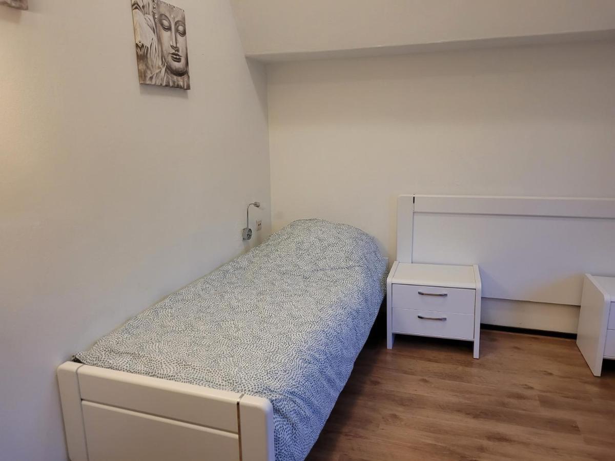 Aan De Kerkgracht Apartment Almere Luaran gambar